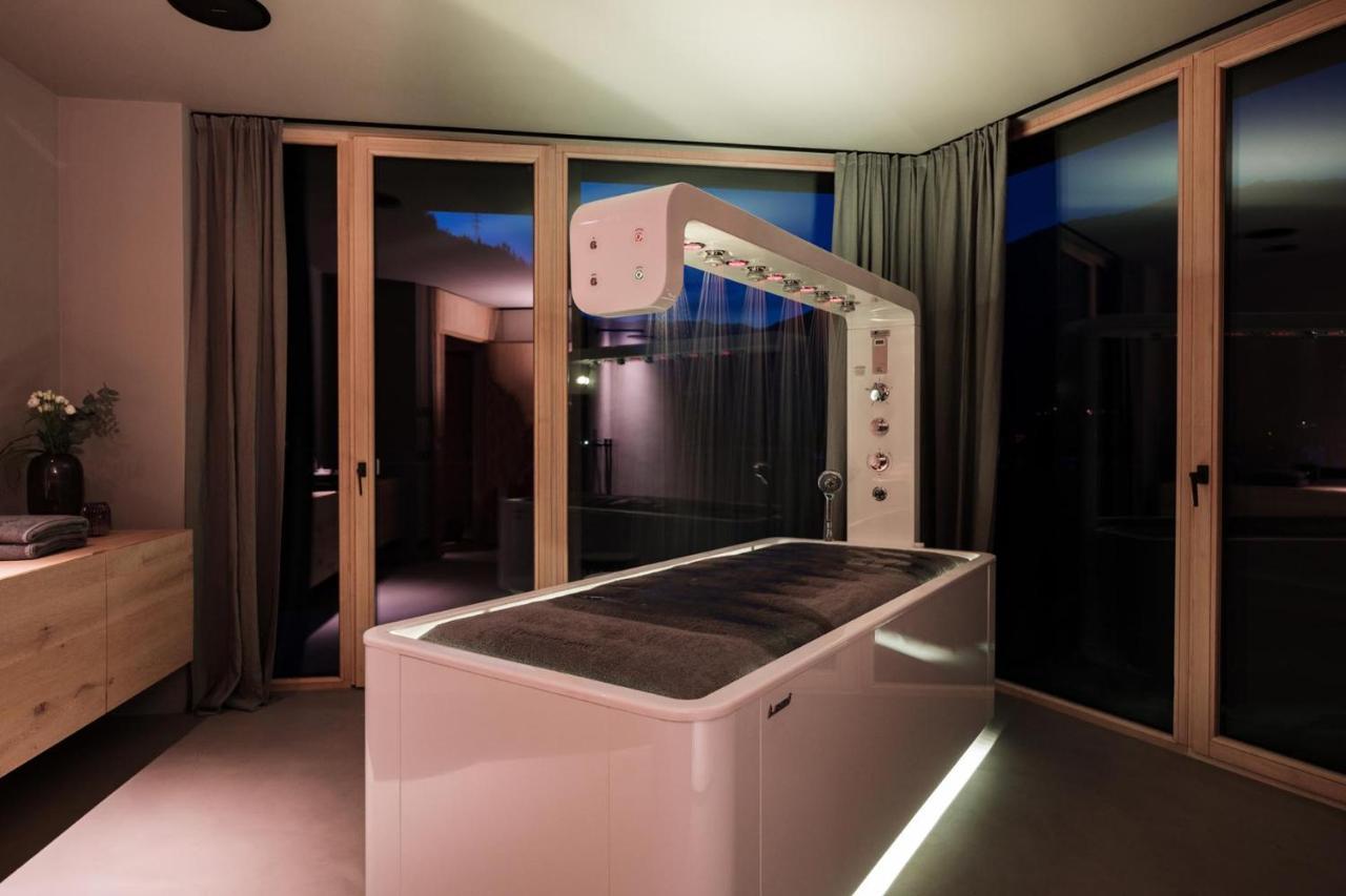 צל אם צילר Zelloon Boutique Hotel מראה חיצוני תמונה
